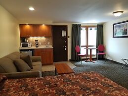 Black Hawk Motel and Suites