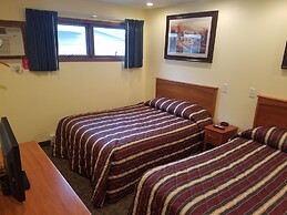 Black Hawk Motel and Suites