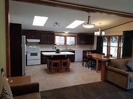 Black Hawk Motel and Suites