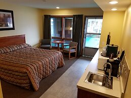 Black Hawk Motel and Suites