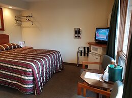 Black Hawk Motel and Suites