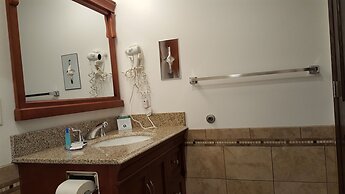 Black Hawk Motel and Suites