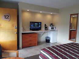 Black Hawk Motel and Suites