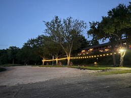 Cedar Lodge and Settlement
