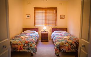 Whispering Pines Cottages