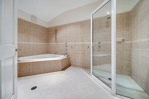 Whispering Pines Cottages