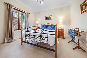 Whispering Pines Cottages