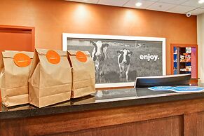 Hampton Inn & Suites by Hilton Red Deer