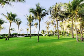 Sunny Beach Resort and Spa