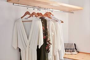 Pietra e Mare - Mykonos Moments