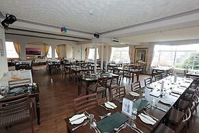 Lion Hotel and Studio Apartments