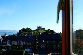 Lion Hotel and Studio Apartments