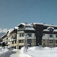 Gondola Apartments & Suites