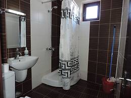 Gondola Apartments & Suites