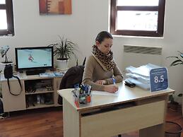 Gondola Apartments & Suites