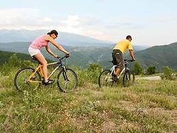 Gondola Apartments & Suites