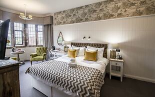 Stonehouse Court Hotel