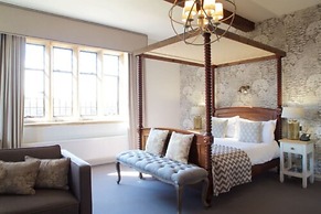 Stonehouse Court Hotel