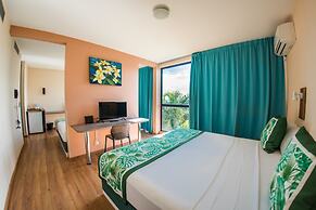 Tahiti Airport Motel