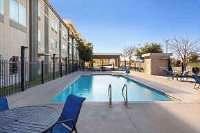 La Quinta Inn & Suites by Wyndham Austin NW/Lakeline Mall