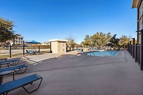 La Quinta Inn & Suites by Wyndham Austin NW/Lakeline Mall