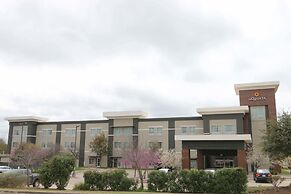 La Quinta Inn & Suites by Wyndham Austin NW/Lakeline Mall