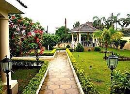 Acacia Lodge, North Legon