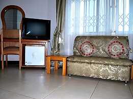 Acacia Lodge, North Legon