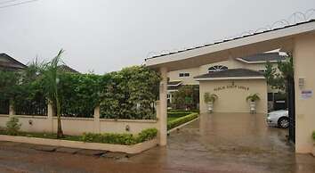 Acacia Lodge, North Legon