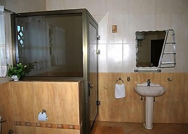 Acacia Lodge, North Legon