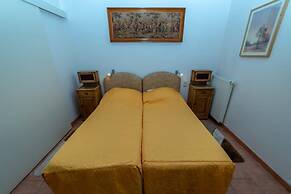 Elckerlyck Inn Hotel