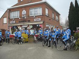 Elckerlyck Inn Hotel