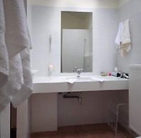Elckerlyck Inn Hotel
