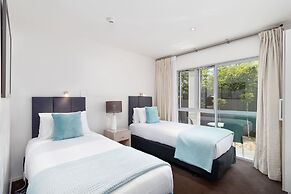 Century Park Motor Lodge