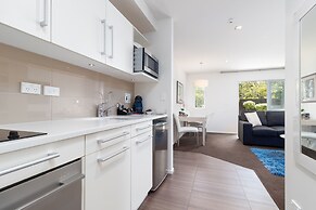 Century Park Motor Lodge