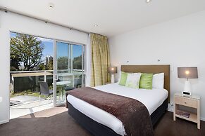 Century Park Motor Lodge