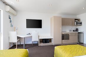 Century Park Motor Lodge