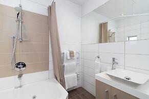 Century Park Motor Lodge