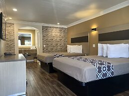 Walnut Inn & Suites West Covina