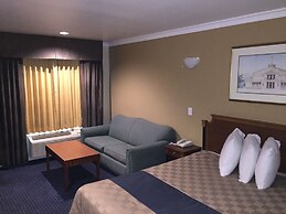 Walnut Inn & Suites West Covina