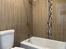 Walnut Inn & Suites West Covina