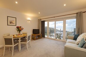 Beachcombers Apartments