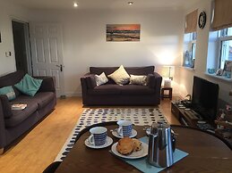 Beachcombers Apartments