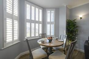 Beachcombers Apartments