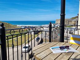 Beachcombers Apartments