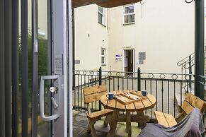 Beachcombers Apartments