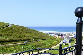 Beachcombers Apartments