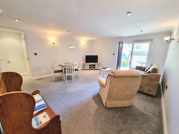 Beachcombers Apartments