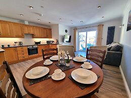 Beachcombers Apartments