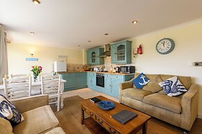 Beachcombers Apartments